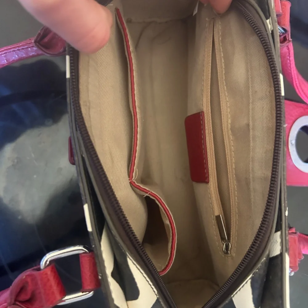 Dooney & Bourke Handbag - Picture 9 of 16